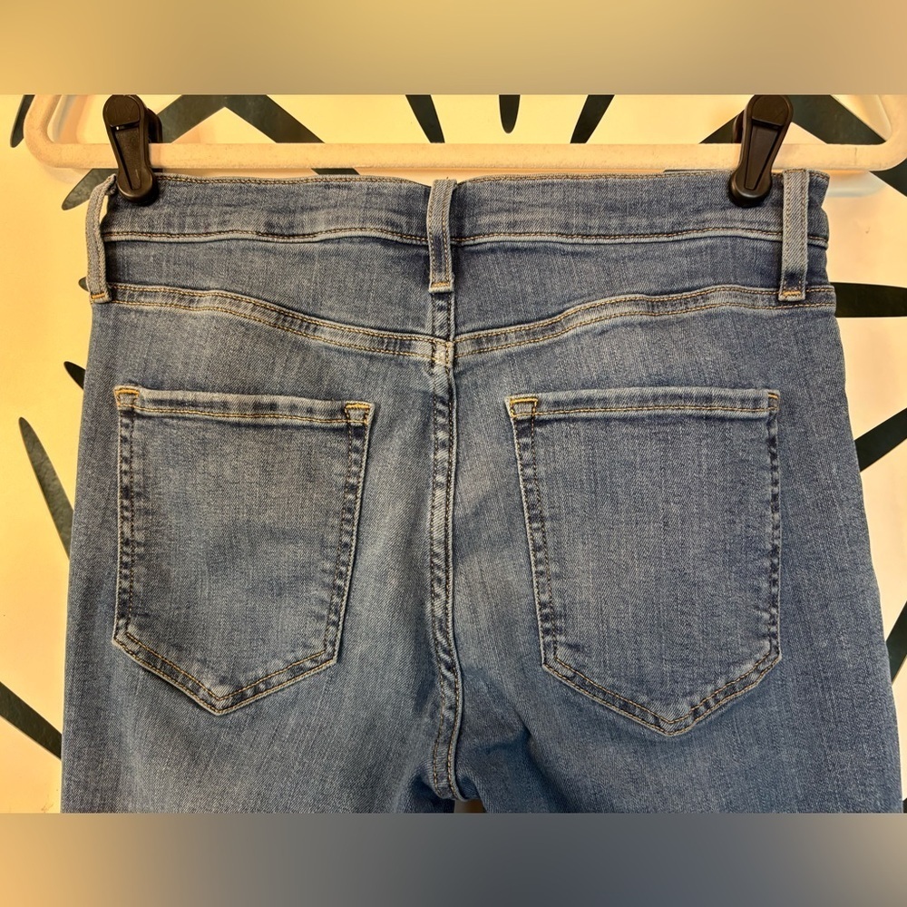 Banana Republic Mid-Rise Skinny Jeans – Medium Wash – Size 27 - Picture 5 of 16